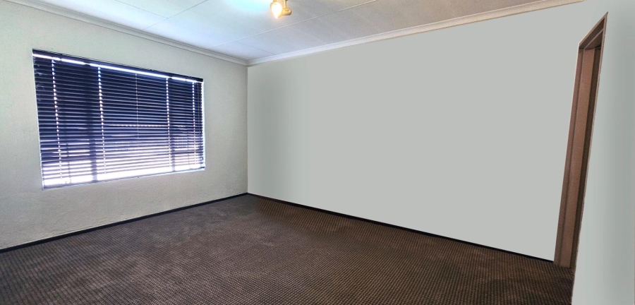 3 Bedroom Property for Sale in Radiokop Gauteng