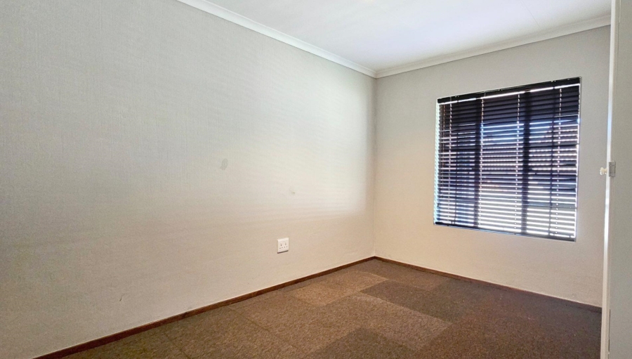 3 Bedroom Property for Sale in Radiokop Gauteng