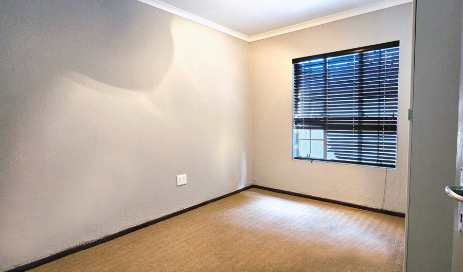 3 Bedroom Property for Sale in Radiokop Gauteng