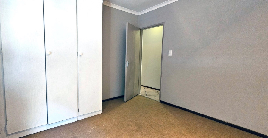 3 Bedroom Property for Sale in Radiokop Gauteng