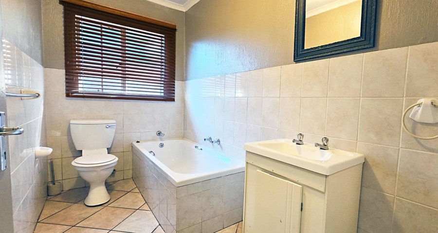 3 Bedroom Property for Sale in Radiokop Gauteng