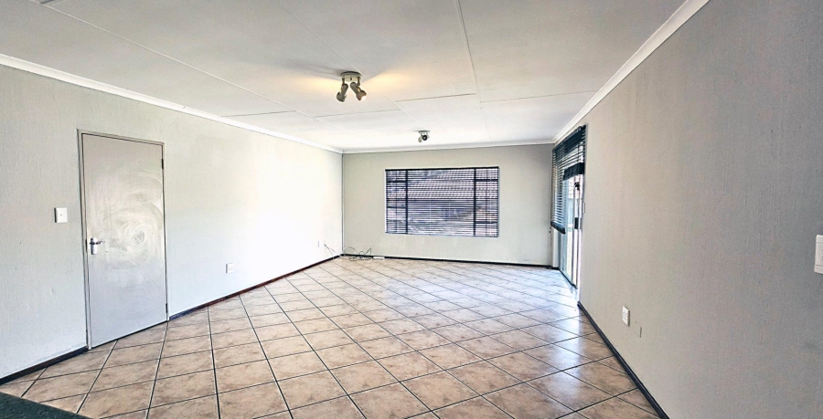 3 Bedroom Property for Sale in Radiokop Gauteng