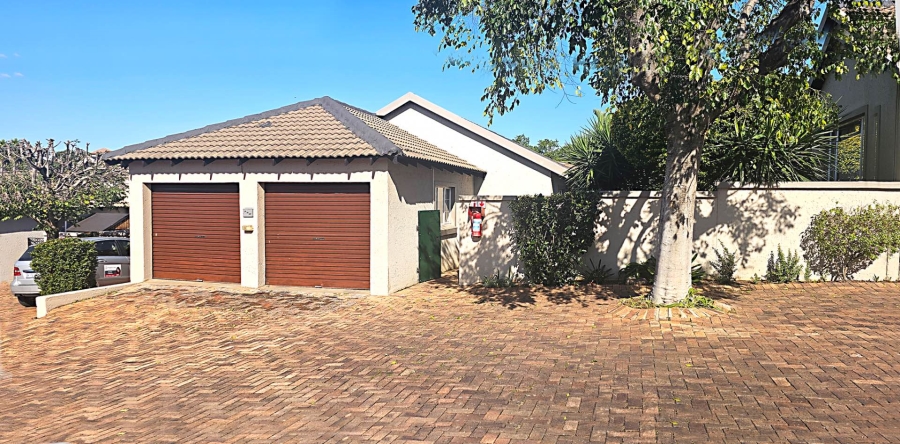 3 Bedroom Property for Sale in Radiokop Gauteng