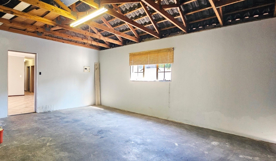 3 Bedroom Property for Sale in Radiokop Gauteng