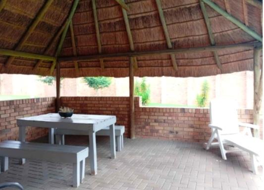 To Let 2 Bedroom Property for Rent in Bedfordview Gauteng