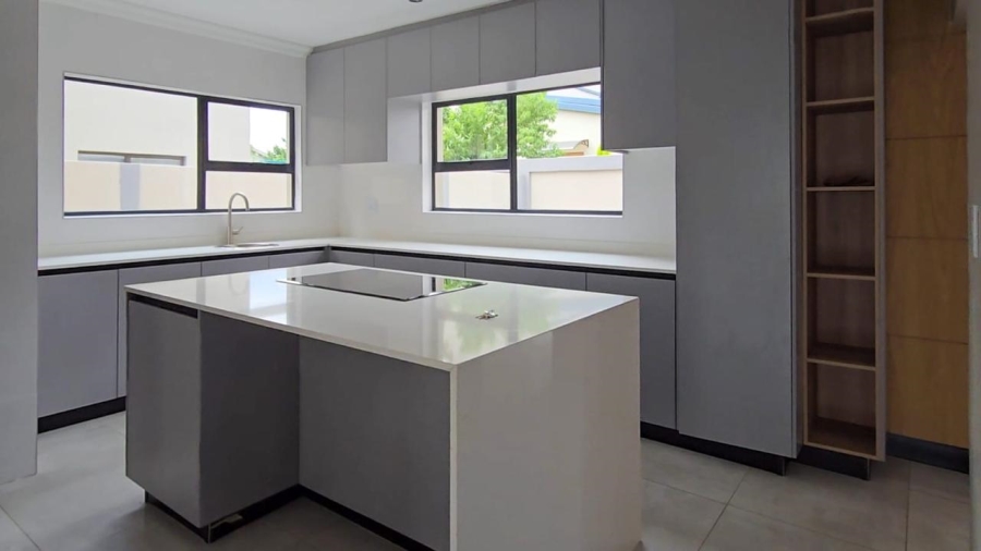 4 Bedroom Property for Sale in Zambezi Manor Lifestyle Estate Gauteng