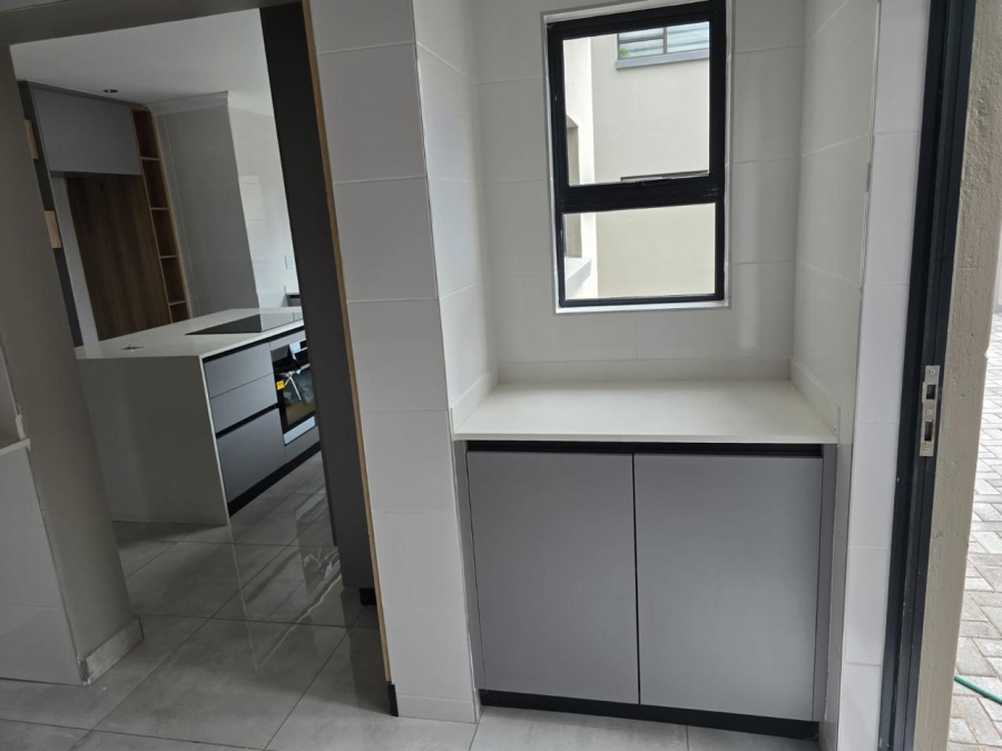 4 Bedroom Property for Sale in Zambezi Manor Lifestyle Estate Gauteng