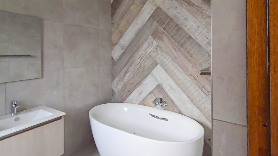 4 Bedroom Property for Sale in Zambezi Manor Lifestyle Estate Gauteng
