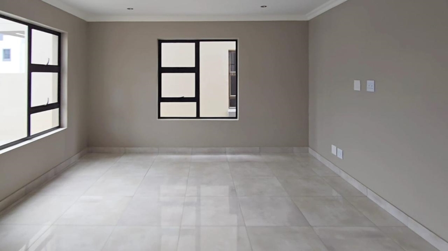 4 Bedroom Property for Sale in Zambezi Manor Lifestyle Estate Gauteng