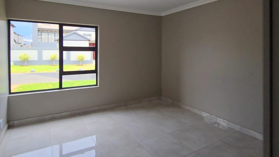 4 Bedroom Property for Sale in Zambezi Manor Lifestyle Estate Gauteng