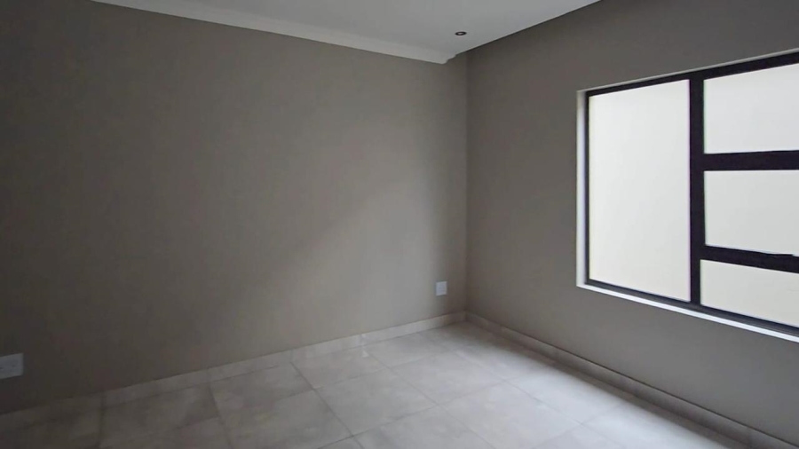 4 Bedroom Property for Sale in Zambezi Manor Lifestyle Estate Gauteng