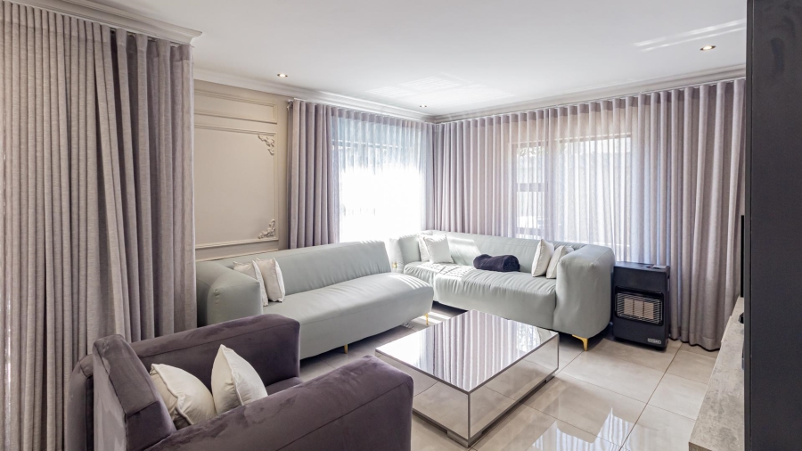4 Bedroom Property for Sale in Zambezi Manor Lifestyle Estate Gauteng