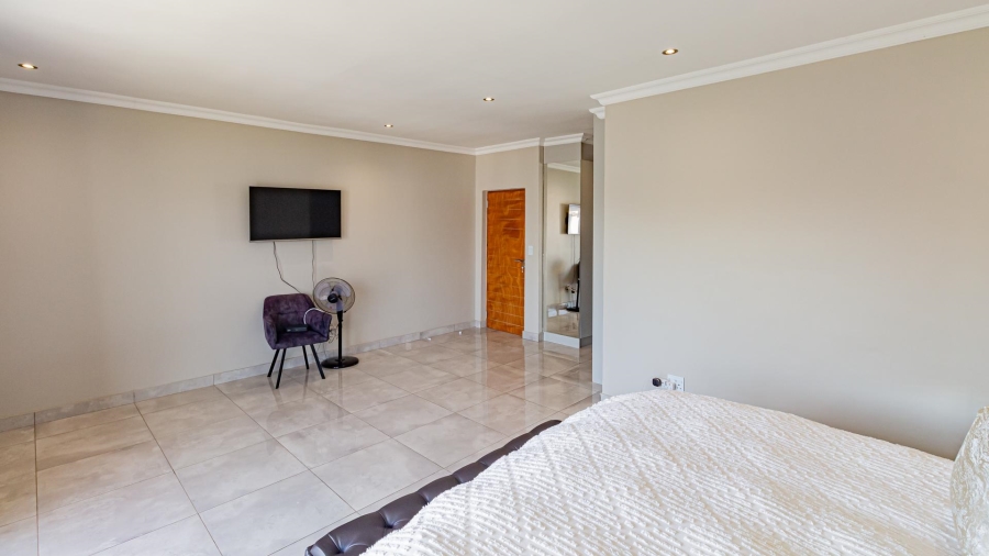 4 Bedroom Property for Sale in Zambezi Manor Lifestyle Estate Gauteng