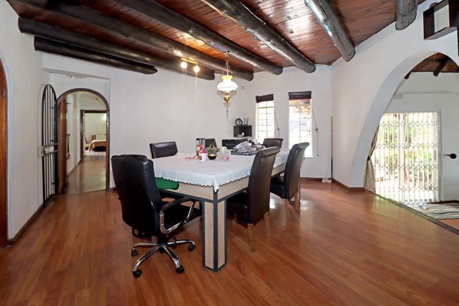 To Let 6 Bedroom Property for Rent in Buccleuch Gauteng
