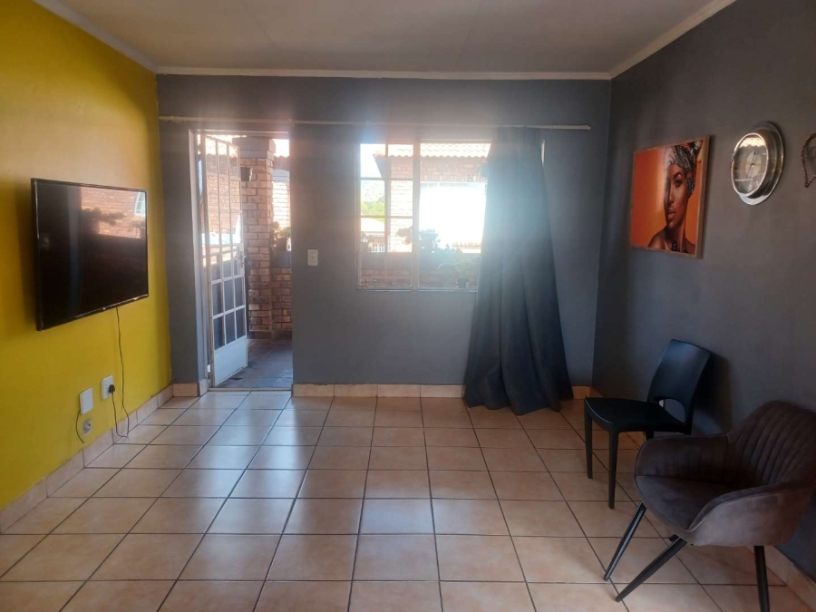 2 Bedroom Property for Sale in Andeon Gauteng