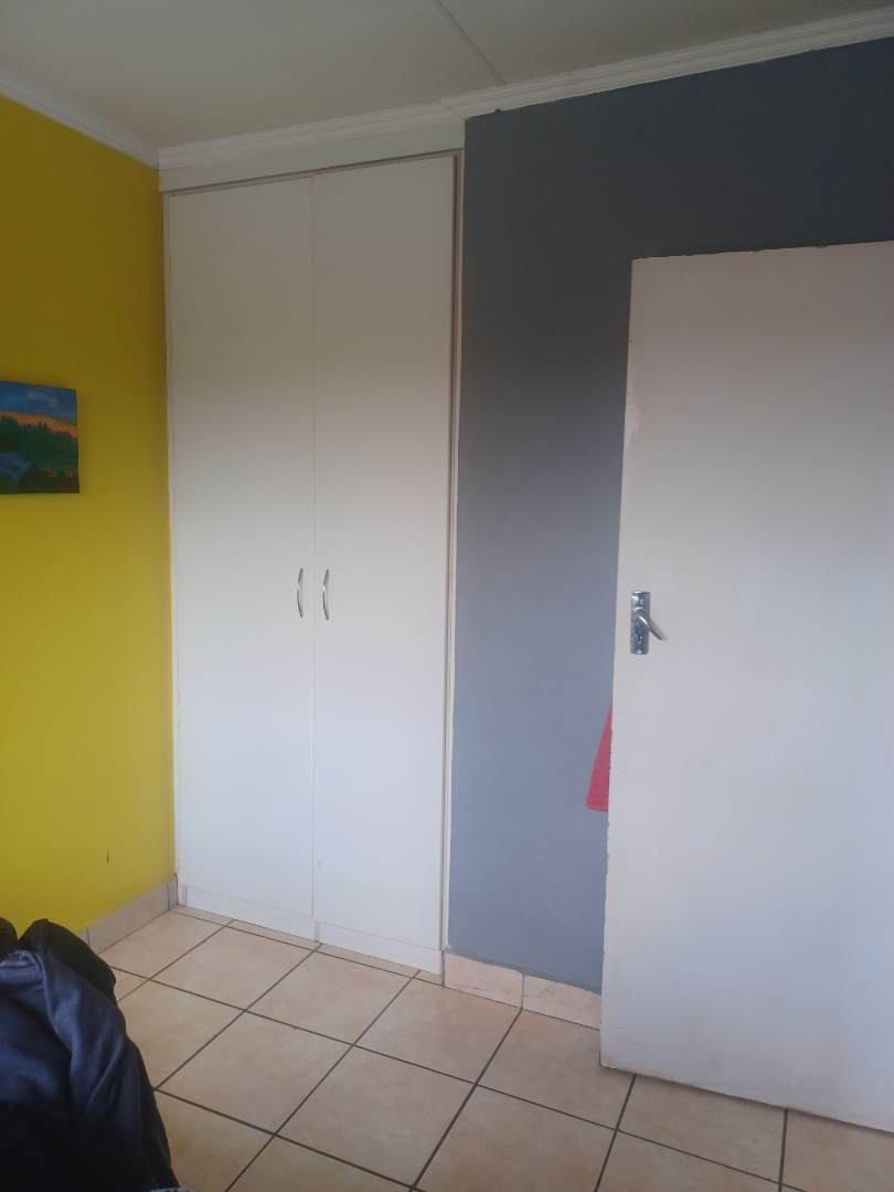 2 Bedroom Property for Sale in Andeon Gauteng