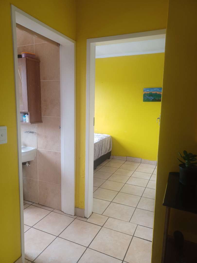 2 Bedroom Property for Sale in Andeon Gauteng