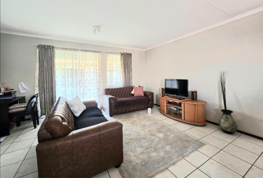 2 Bedroom Property for Sale in Rynfield A H Gauteng