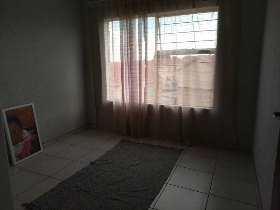 2 Bedroom Property for Sale in Groblerpark Ext 9 Gauteng