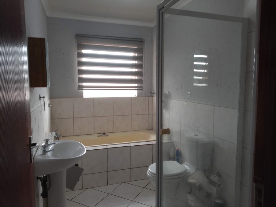 2 Bedroom Property for Sale in Groblerpark Ext 9 Gauteng