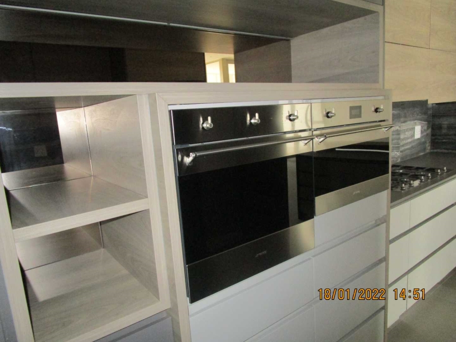 To Let 3 Bedroom Property for Rent in Rosebank Gauteng