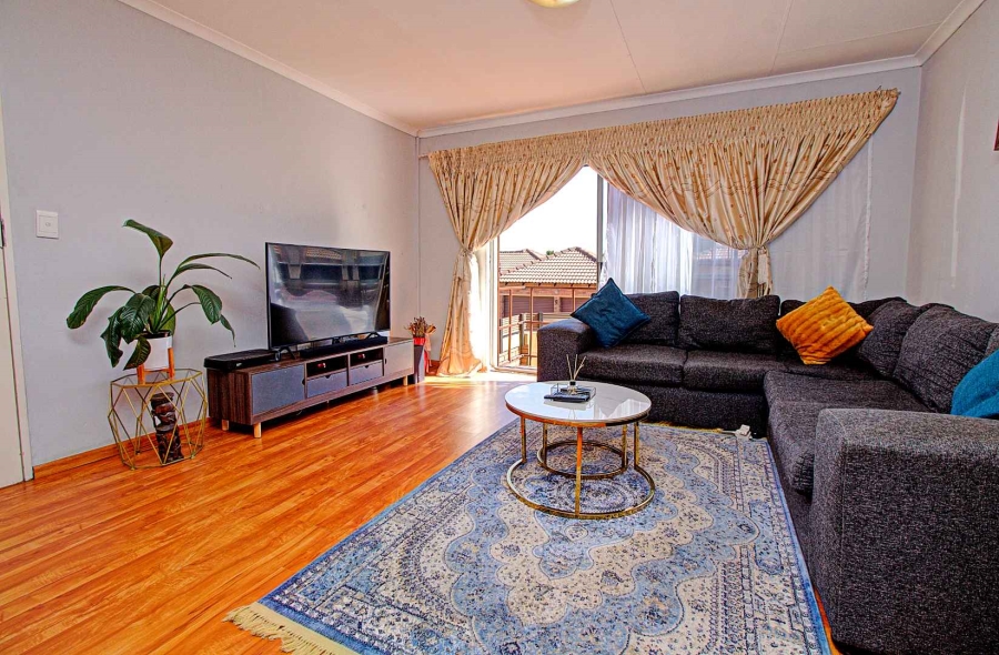 2 Bedroom Property for Sale in Honeydew Manor Gauteng