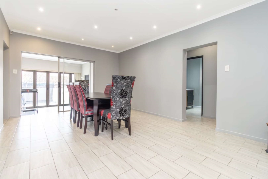 3 Bedroom Property for Sale in Bromhof Gauteng