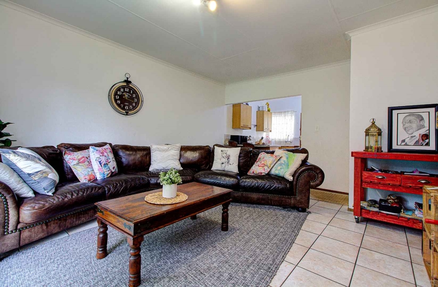 2 Bedroom Property for Sale in Weltevreden Park Gauteng
