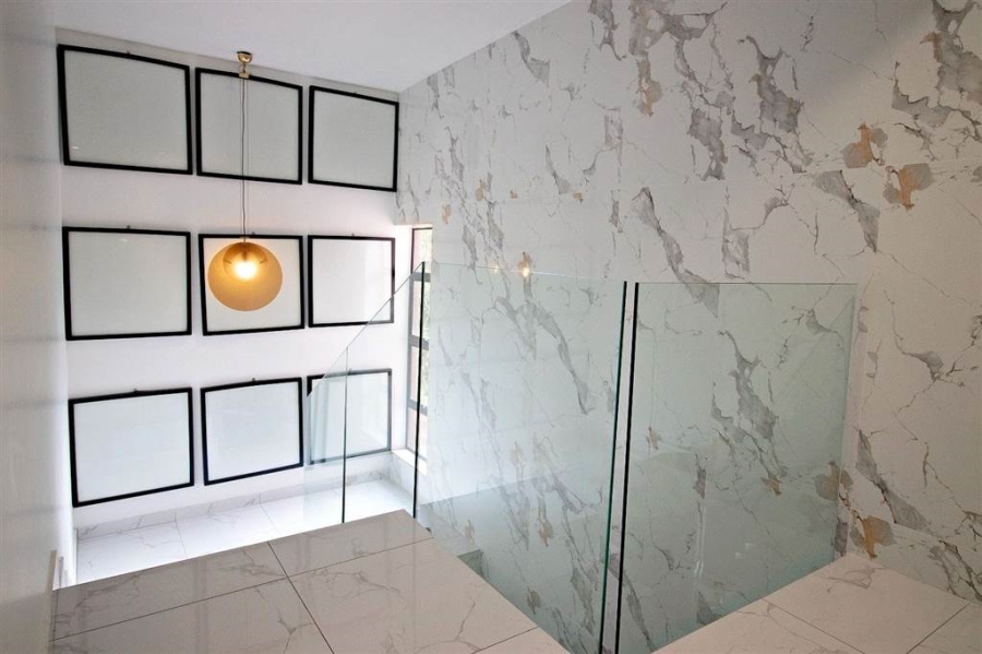 To Let 5 Bedroom Property for Rent in Hurlingham Gauteng