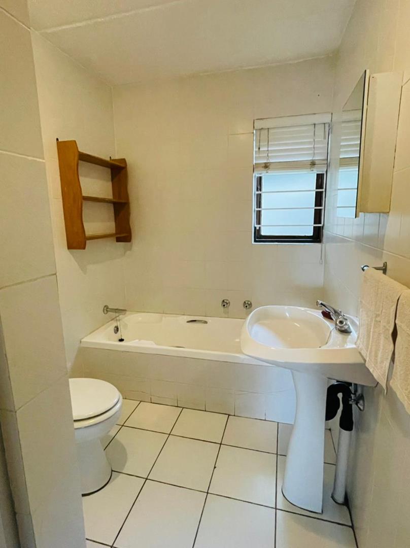 To Let 2 Bedroom Property for Rent in Illovo Gauteng