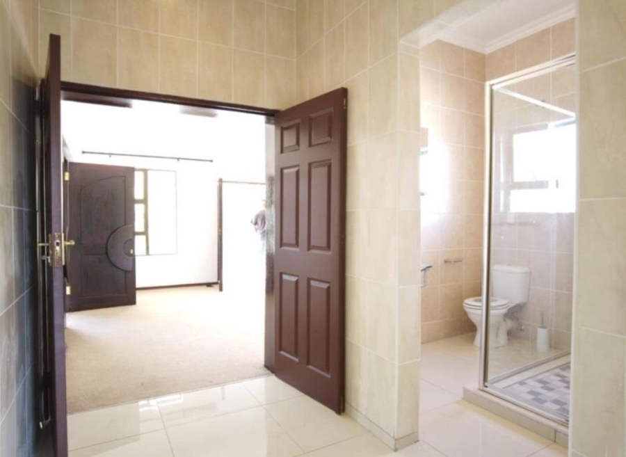 6 Bedroom Property for Sale in Summerset Gauteng