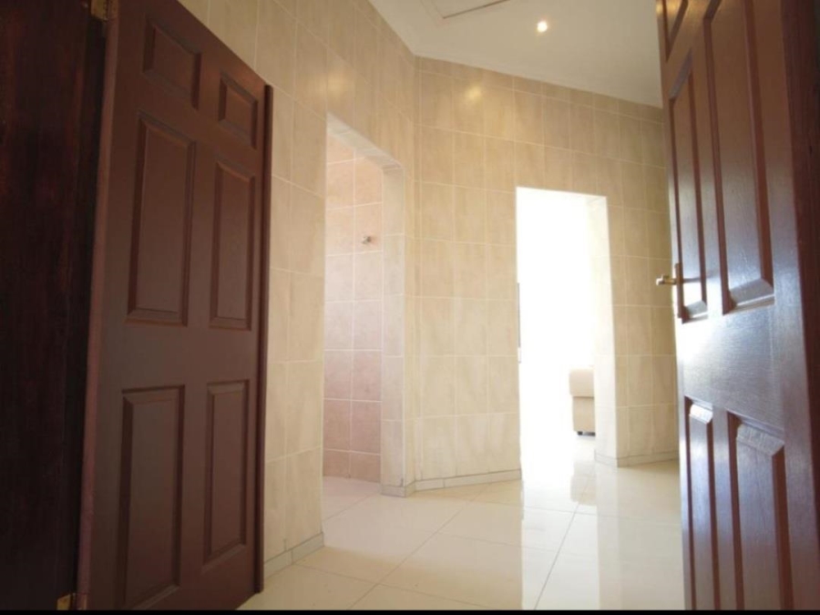 6 Bedroom Property for Sale in Summerset Gauteng