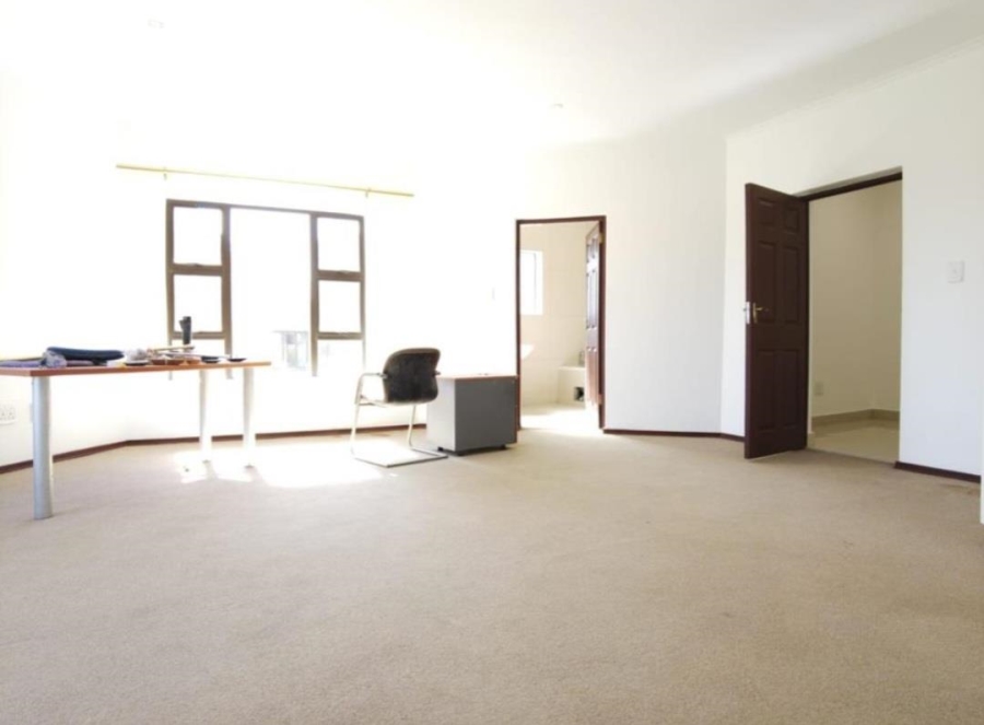 6 Bedroom Property for Sale in Summerset Gauteng