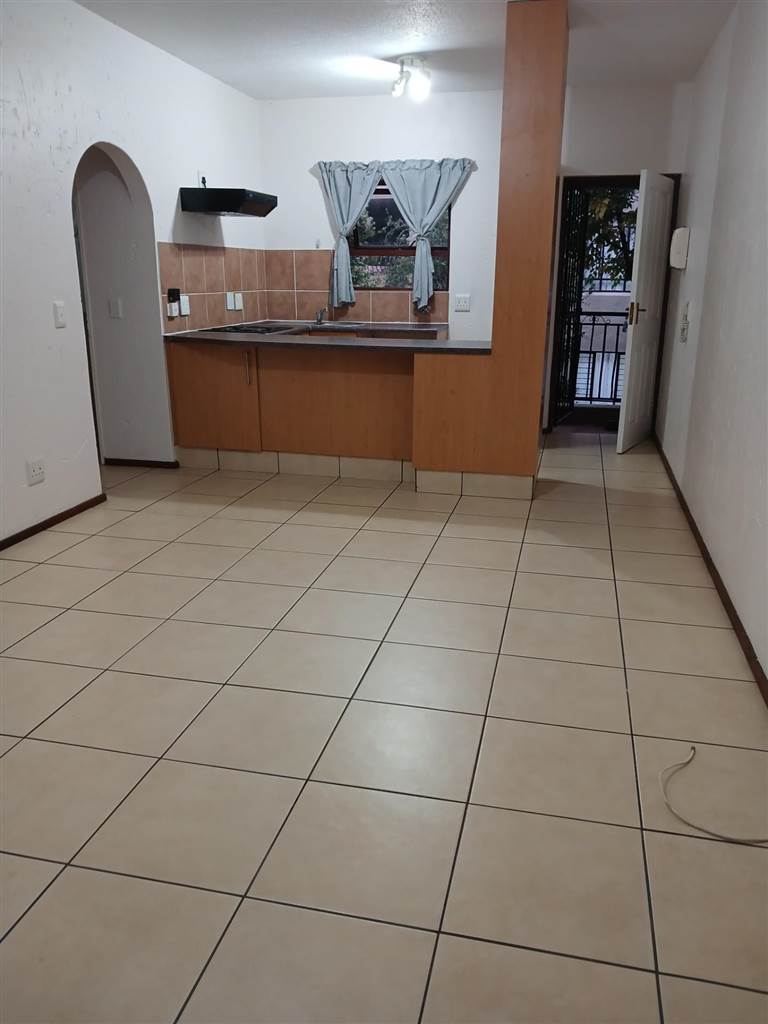 To Let 1 Bedroom Property for Rent in Lonehill Gauteng