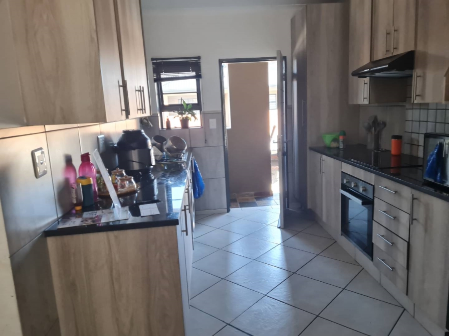 3 Bedroom Property for Sale in Ravenswood Gauteng