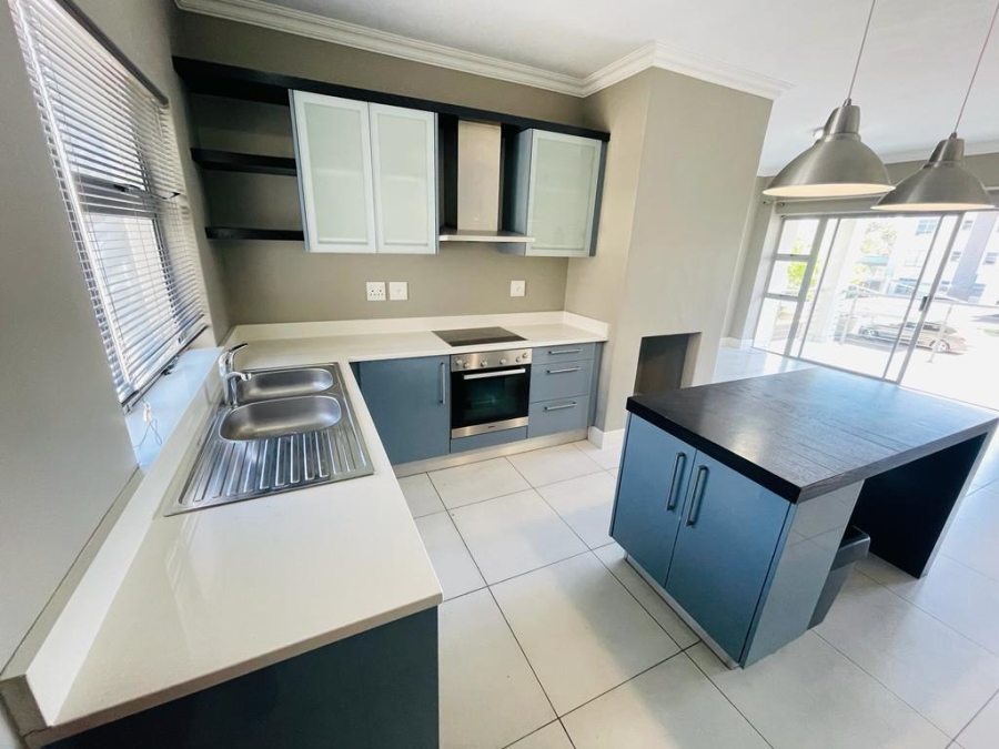 To Let 2 Bedroom Property for Rent in Wendywood Gauteng