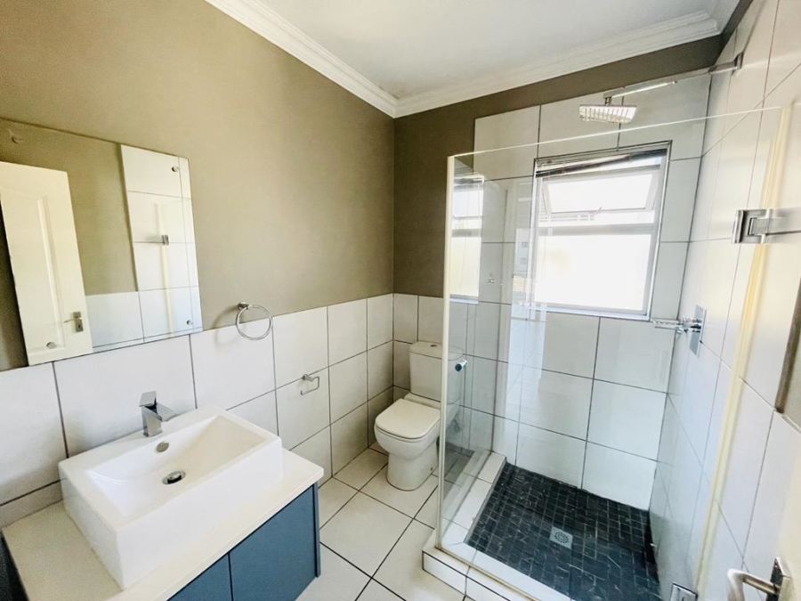 To Let 2 Bedroom Property for Rent in Wendywood Gauteng