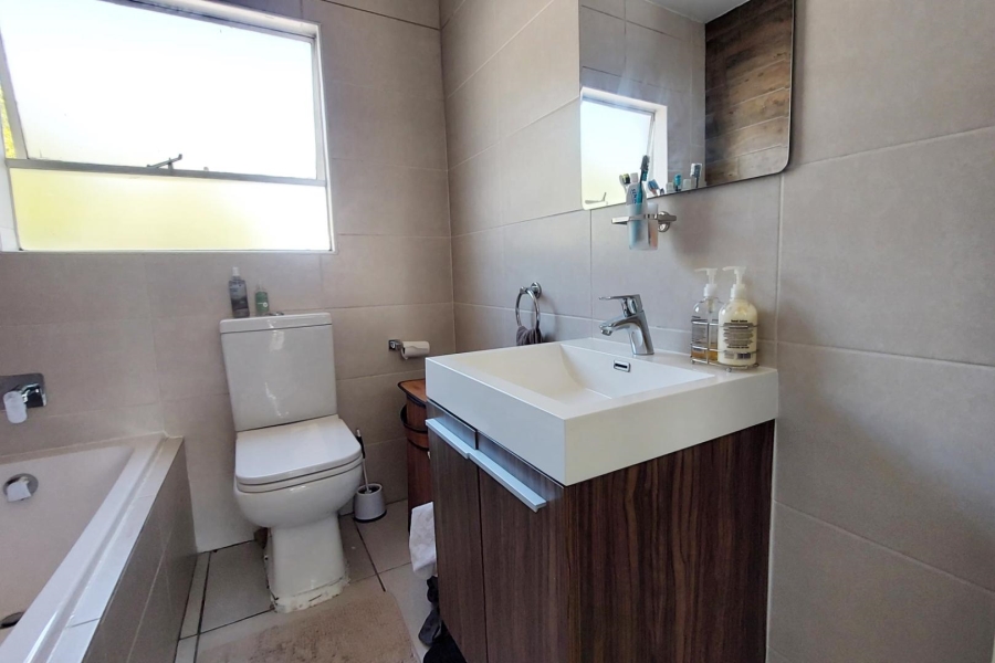 2 Bedroom Property for Sale in Bryanston Gauteng