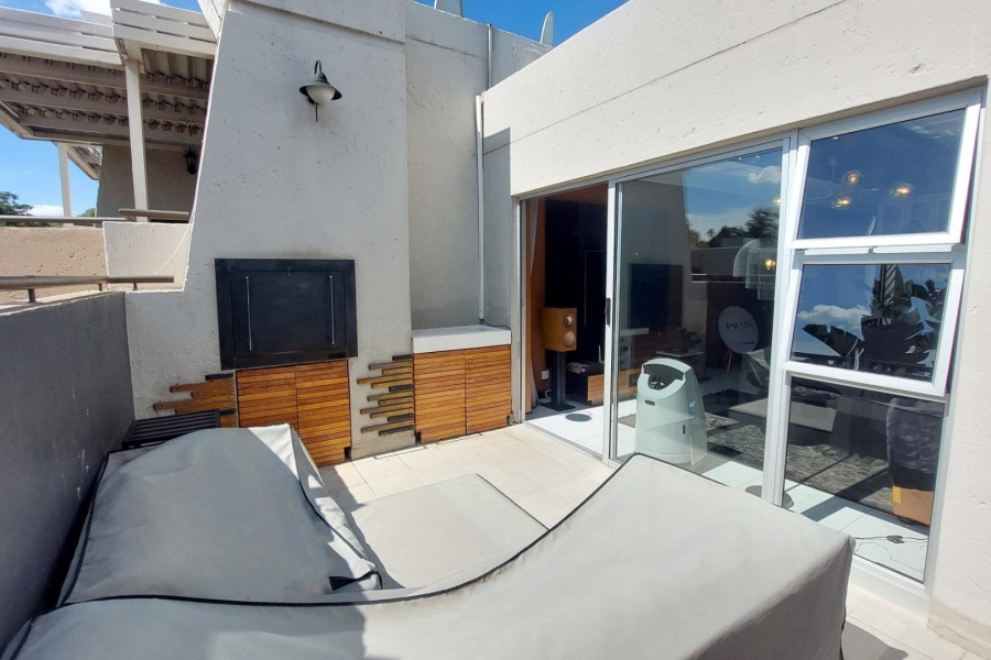 2 Bedroom Property for Sale in Bryanston Gauteng