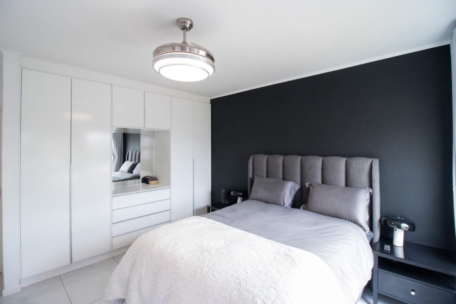 2 Bedroom Property for Sale in Bryanston Gauteng