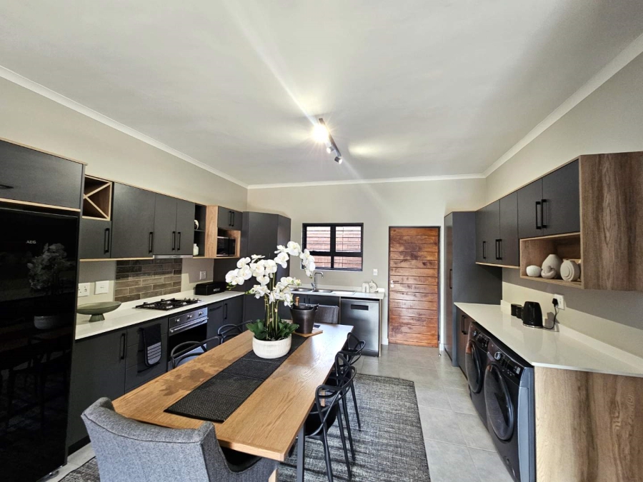 3 Bedroom Property for Sale in Boardwalk Villas Gauteng