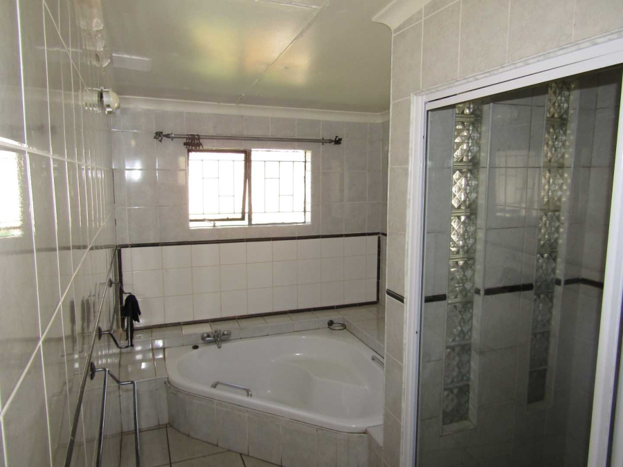 5 Bedroom Property for Sale in Brixton Gauteng