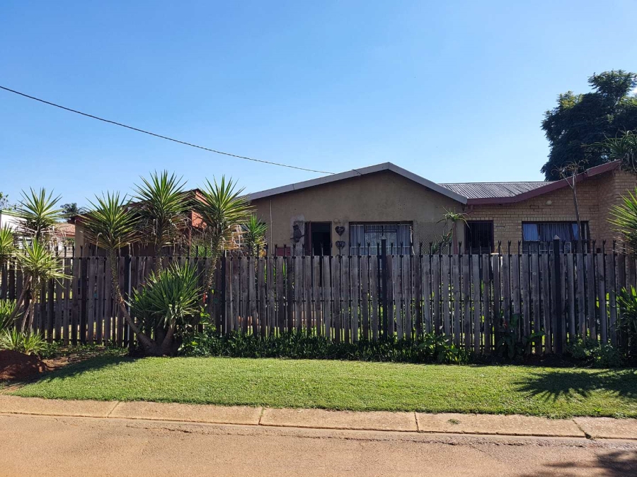 4 Bedroom Property for Sale in East Lynne Gauteng
