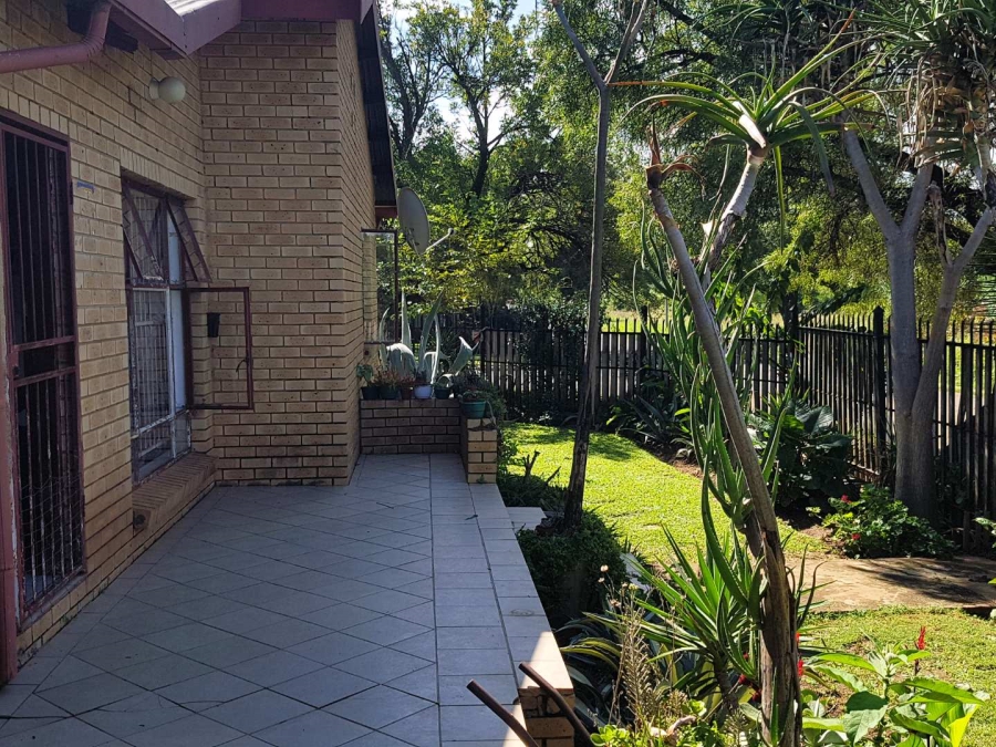 4 Bedroom Property for Sale in East Lynne Gauteng