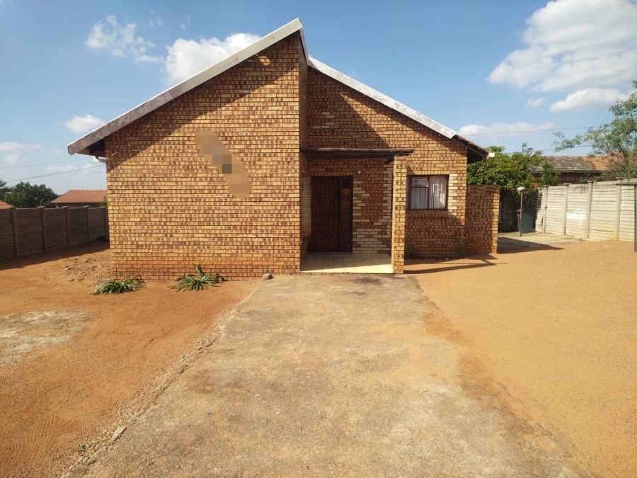 3 Bedroom Property for Sale in Soshanguve DD Gauteng