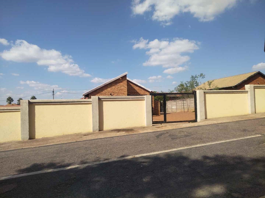 3 Bedroom Property for Sale in Soshanguve DD Gauteng