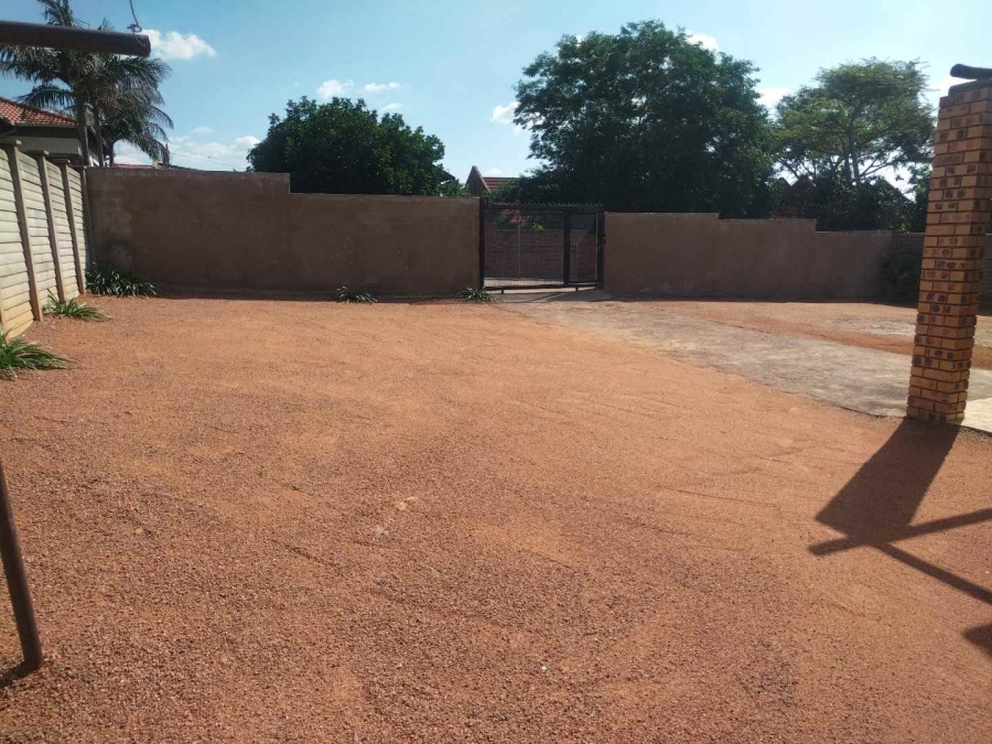 3 Bedroom Property for Sale in Soshanguve DD Gauteng