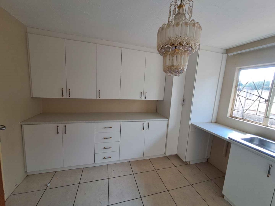 To Let 2 Bedroom Property for Rent in The Reeds Gauteng