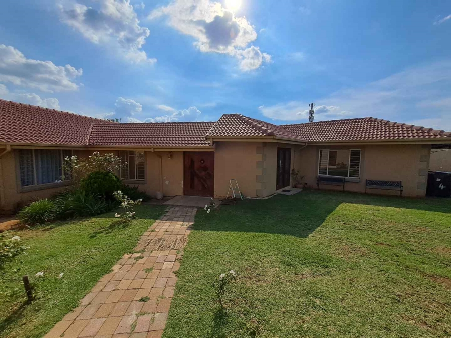 To Let 2 Bedroom Property for Rent in The Reeds Gauteng