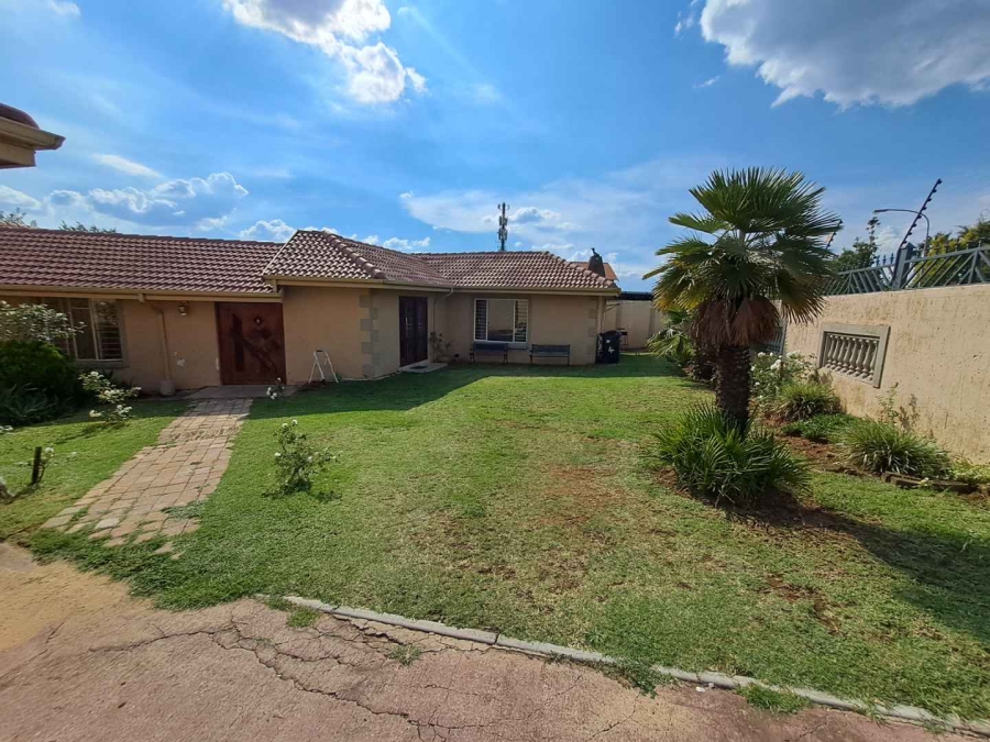 To Let 2 Bedroom Property for Rent in The Reeds Gauteng